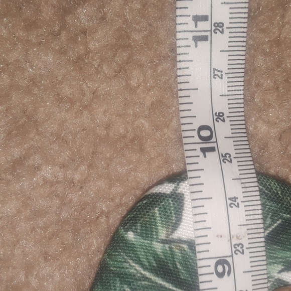 ๐๐ค๐๐ค๐HP WHITE WITH GREEN LEAVES BLOCK HEEL - Picture 5 of 7